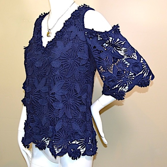 🆕🏷️ Kobi Halperin Tinley Cold Shoulder Midnight Blue Top - Picture 4 of 14